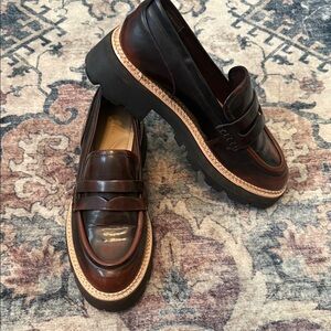 Gianna Bini Barkley Shiny Leather Platform Lug Sole Penny Loafer, size 7.5